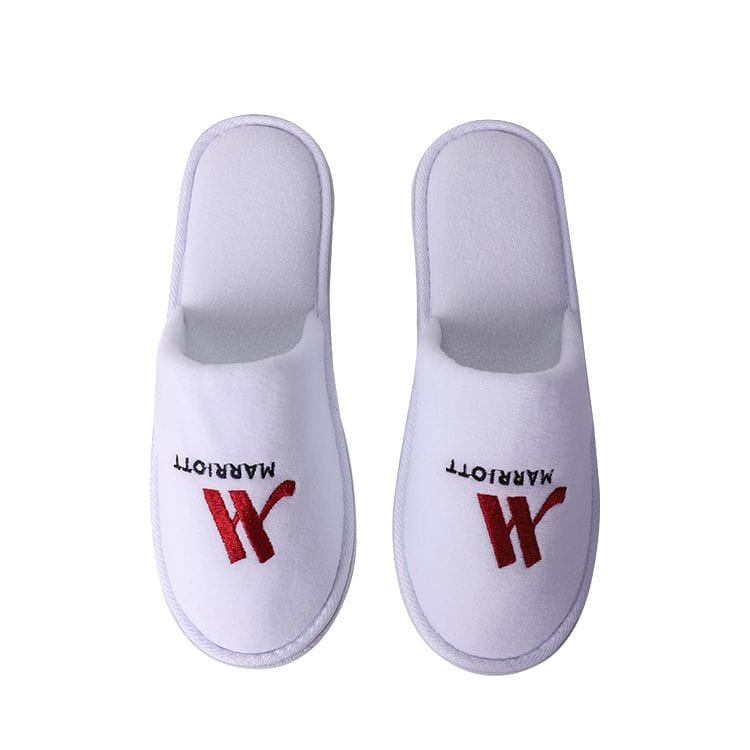 Wholesale Closed toe Coral Fleece Customized Logo Luxury Hotel Bedroom Guest Slipper Disposable Hotel Slippers