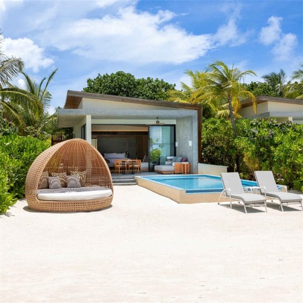 Outdoor Beach Resort DayBed with Cushions Patio Wicker Sofa