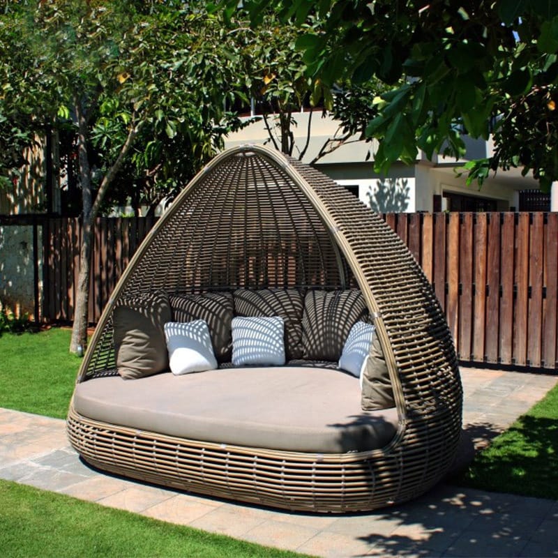 Outdoor Beach Resort DayBed with Cushions Patio Wicker Sofa
