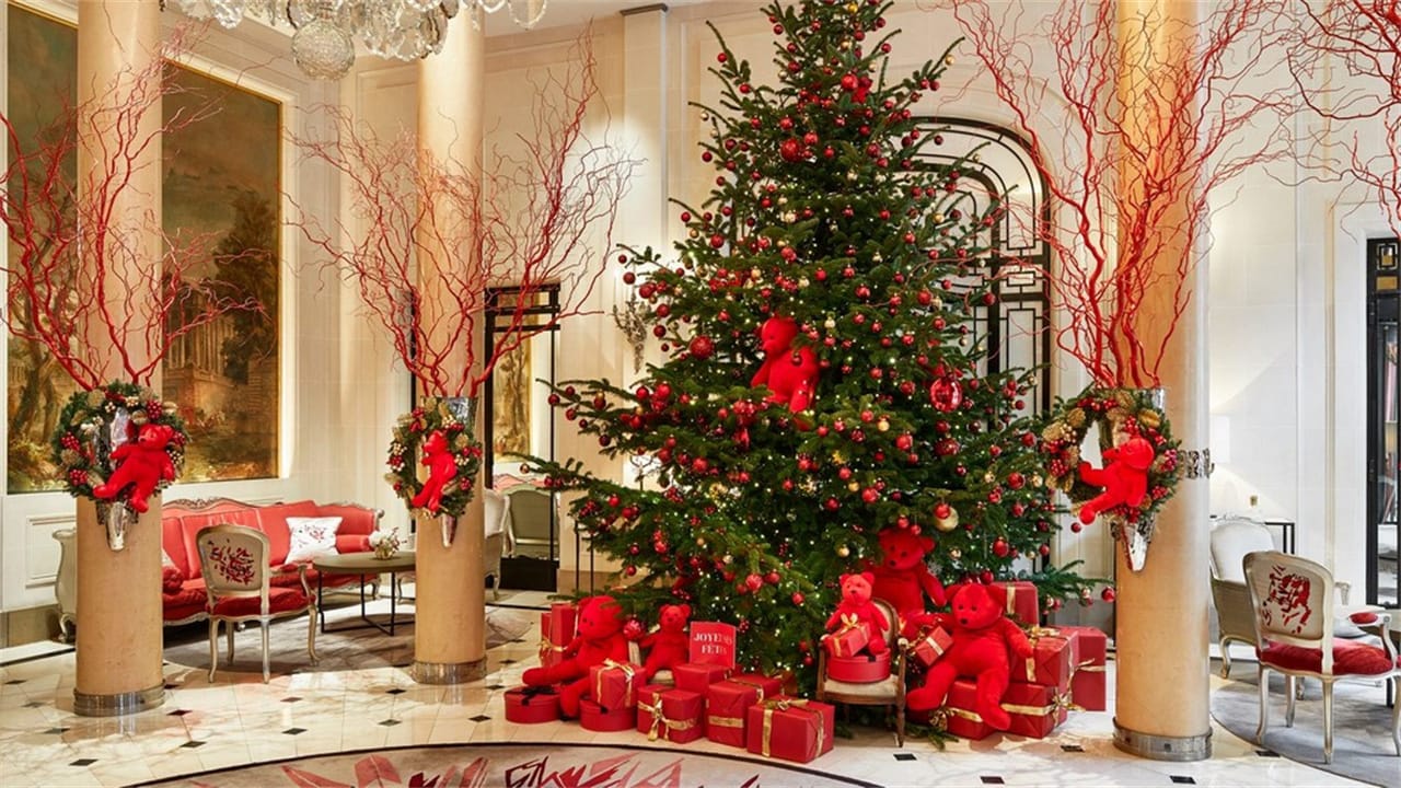 Christmas Decorations For Hotel