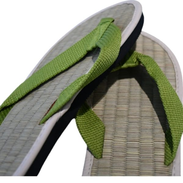 Eco-Friendly Outdoor Hotel Flip Flops - Customizable Non-Slip Straw & EVA Slippers