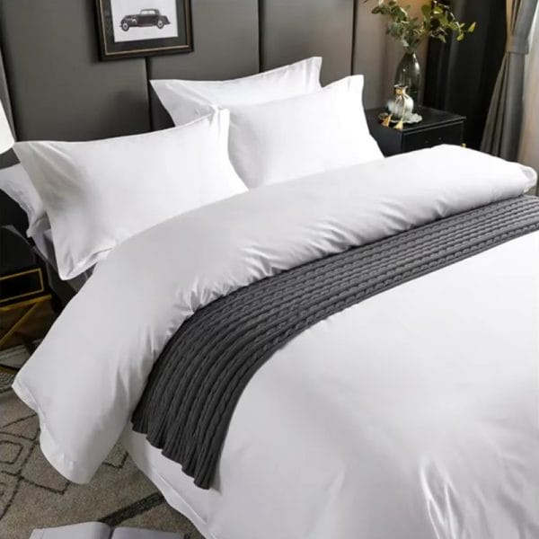 White bed sheet hotel bedding set