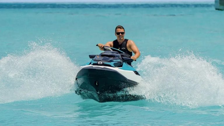 Watersports Boat Racing