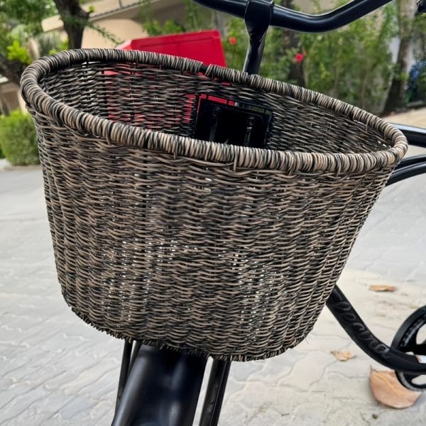 Hotel bike basket with rust-proof iron frame and PE rattan weaving, suitable for tropical beach resorts