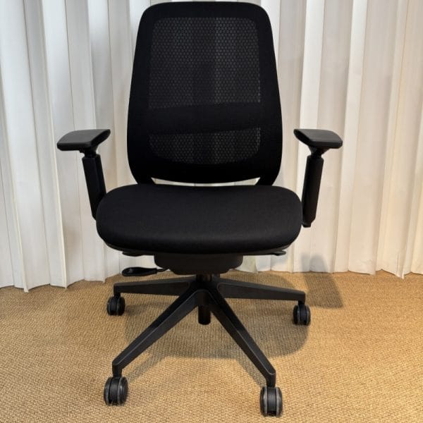 Airport Hotel Ergonomic Chair - Compact Design with Silent Castors