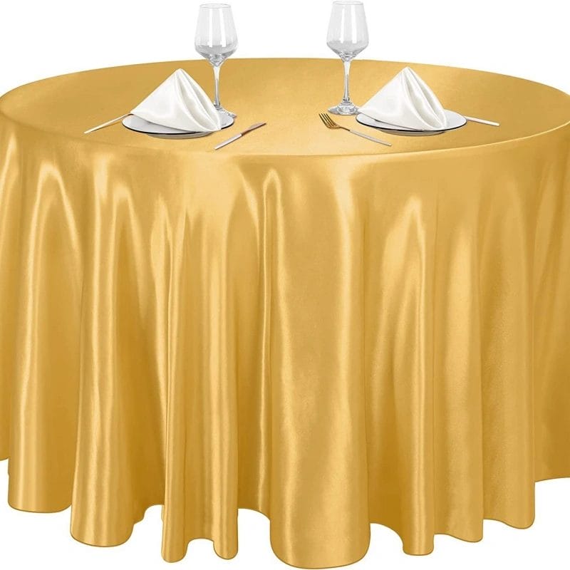 Collage of DERBAL tablecloths fitting yacht dining (40x60cm), banquet (200x180cm), and oval tea tables