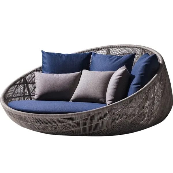 Deep-Seating-Outdoor-Lounge-Hotel-Comfort