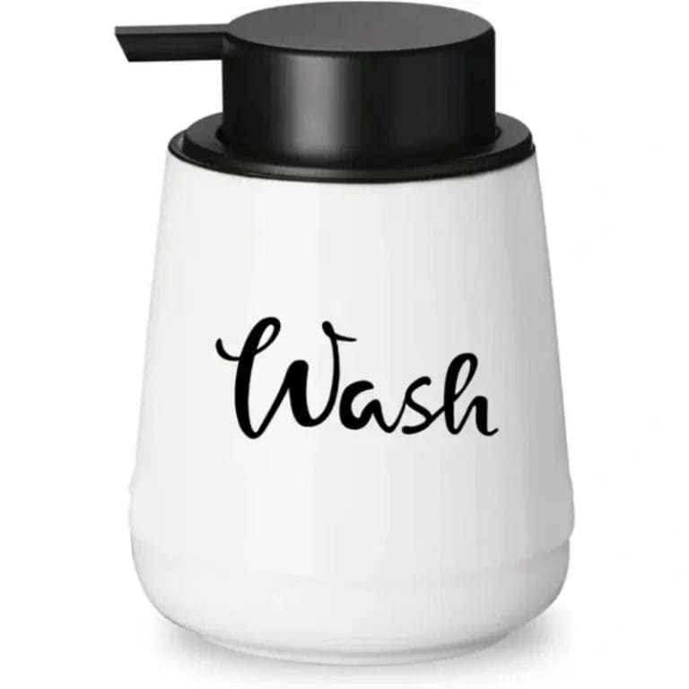 A guest easily pressing the pump of the Dispenser Bottles with one hand, demonstrating smooth operation.