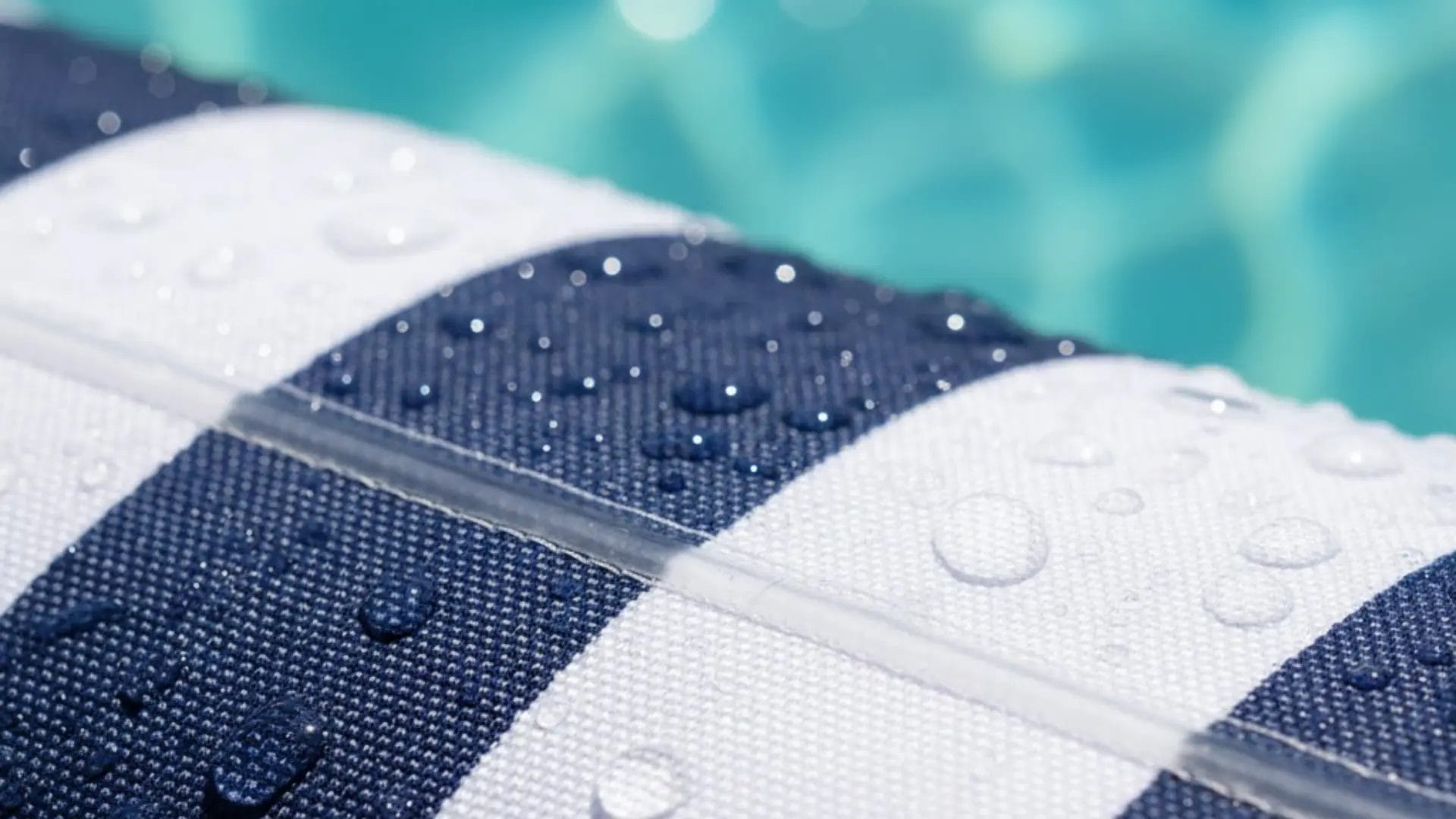 Close-up of commercial grade RF-welded seams on DERBAL float.